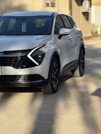 للبيع فقط بدون مراوس  كيا سبورتج 2024 EX ابيض امريكي  حادث بنيد و جامل...