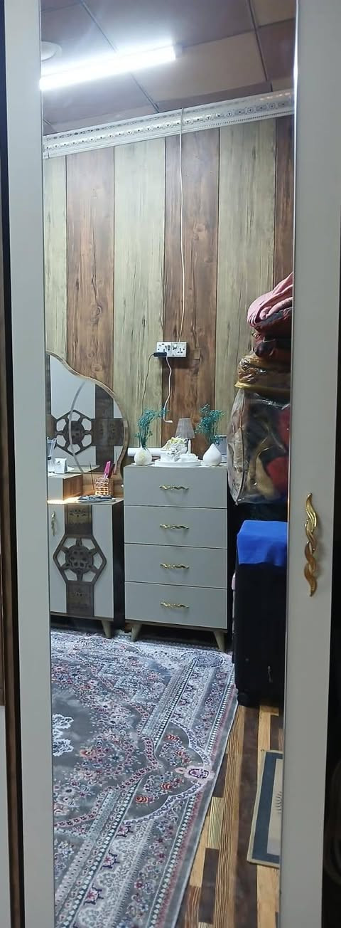 غرفة نوب نضيفه 9 قطع للبيع العنوان بصره جبيله ***********
