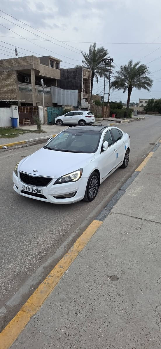 سلام عليكم
كادنزه ٢٠١١ خليجي رقم بغداد الجديد 
محرك ٦ سلندر ٣٥٠٠
سياره فول صبغ قطعتين ونص بدون دواخل 
مواصفات 
بانوراما كشنات جلد وكهرباء  داخل بيجي  تحكم ستيرن لايت لد بك لايت لد مري شفط اشاير بلمري حساس امامي خلفي  ويل كب كروم 
يدات نيكل 
عارضها ١٠٨ ومجال بسيط 
مكاني بغداد الدوره 
***********
