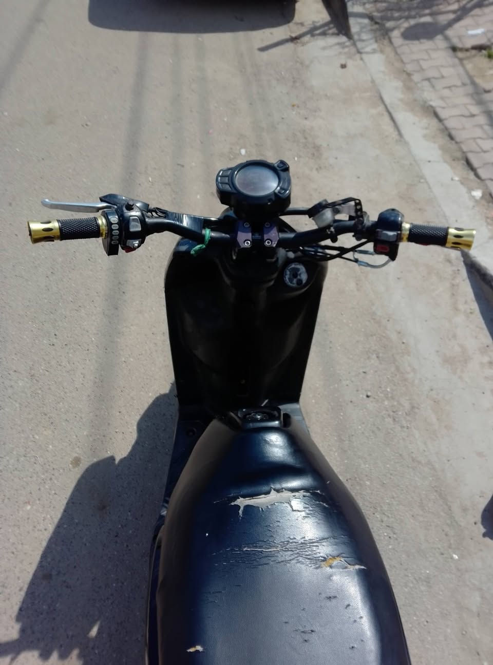 السلام عليكم . دراجه سكنس جبلي معروضة كدامكم فول نضافه(كفاله عامه مكينه وكفرات شركه)
السعر 800 وبيها مجال مكاني بغداد الحسينيه الراشديه
الرقم *********** بيه واتساب
