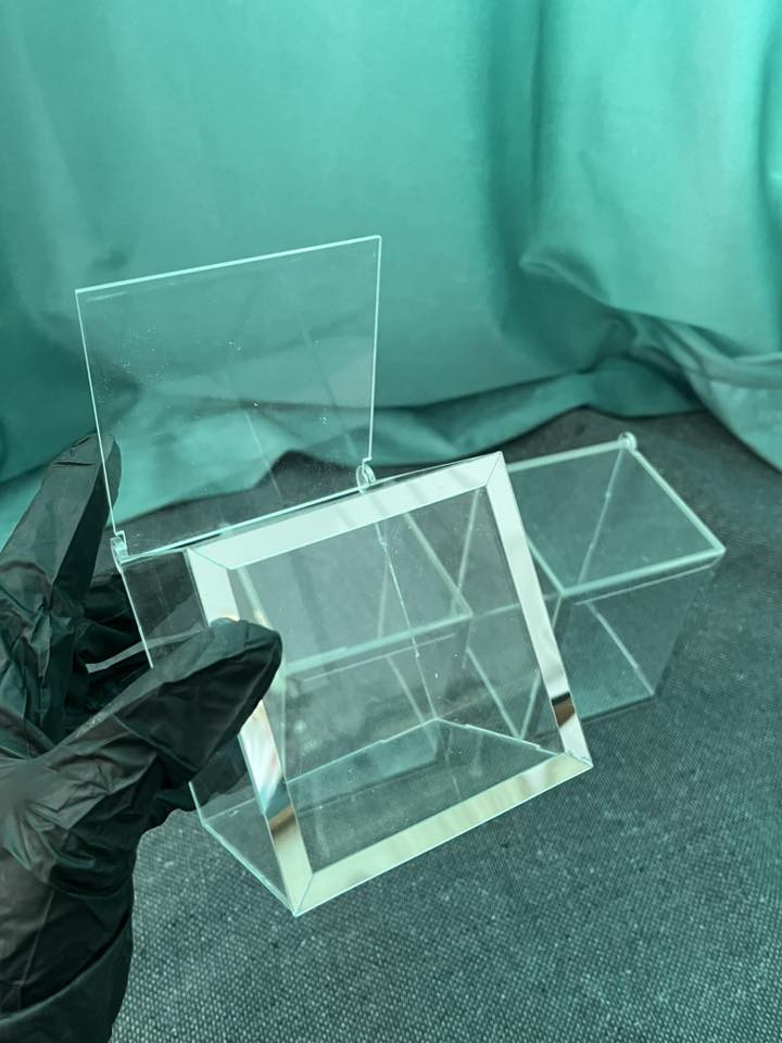 بوكسات توزيعات للمناسبات 
نقدر ننفذلك احجام مختلفه ونقدر كمان نحفرلك عليها اسم او تاريخ او اي جمله تحبها عشان مناسبتك تكون مميزه♥️
للتواصل 01550120062
01550120063


**إذا كنت صاحب هذا الإعلان وتريد حذفه لأي سبب، رجاءا أرسل رسالة إلى الدعم الفني**