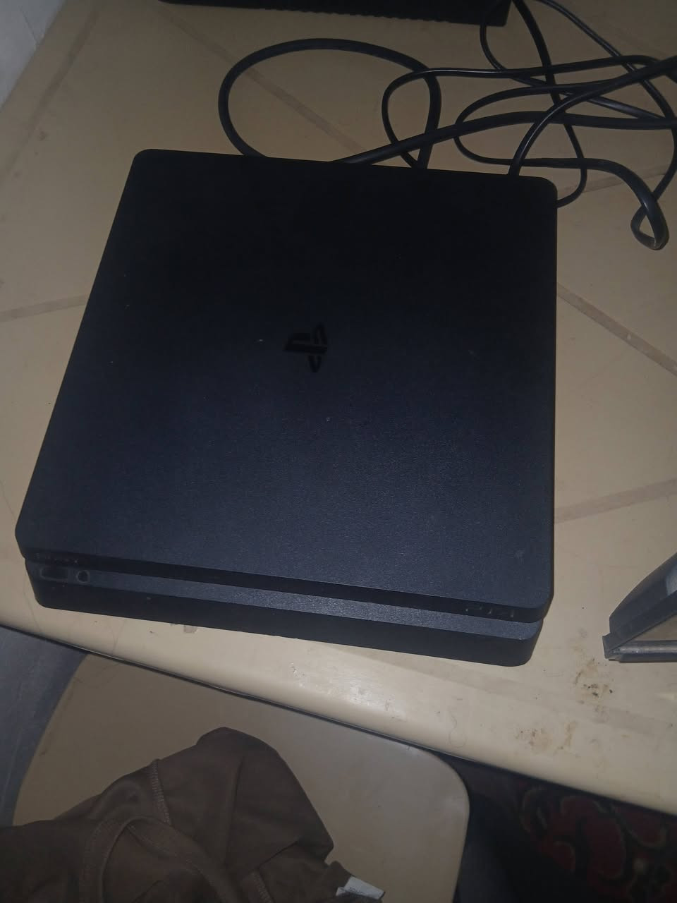 بلي فور سلم مهكر قرص اصدار ١٢ ما مفتوح 
يدات ٢ و يو بي اس وياه كارتونه وياه كامل ملحقاته 
سعر ٣٠٠ ***********
