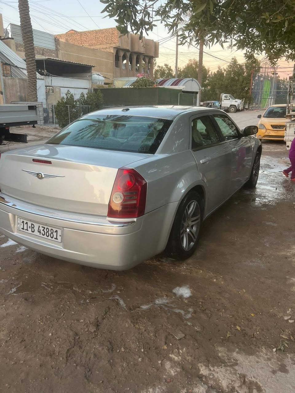 سلام عليكم اوبامه موديل 10 وكعت عليها سقيفه وعمرت القماره وصبغت عام بدل بيها بابين سياره جاهزه علا اخر حبايه تخم تاير باتري جديد  كهربايات كلها شغاله تتفائ تبريد ثلج 🥶🥶 📍مكان بغداد الغزاليه📍السعر 110وبيها مجال حك الجيه ***********
***********

