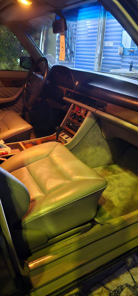 السلام عليكم ورحمة الله
مارسيدس جانبو موديل 1989
الون أسود 
رقم بغداد
مصبوغه جمالية
فقط الحجم 560 أصل باب قصير
العنوان بغداد الكرادة 
السعر 115
صدر أمامي خالفي زين 
تخم تاير جديد 
ويل كب نضيف
الرقم ***********
