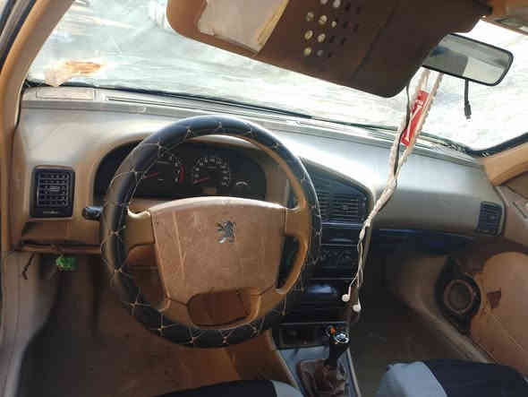 السلام عليكم بيجو 2011 جير ومكينه نظاف صدر نظيف السعر 15 بيها مجال العنوان بغداد الده***********
