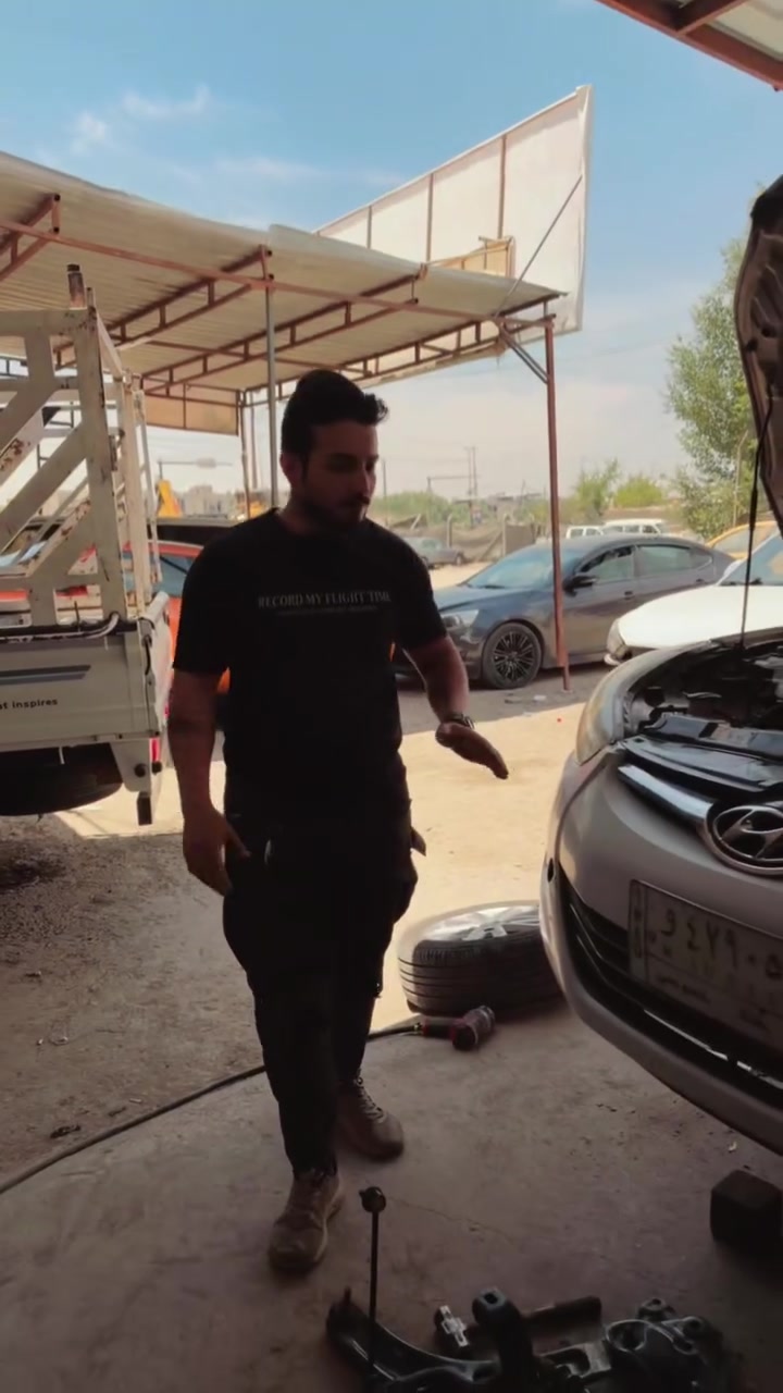 خدمات يوسف البغدادي /حدادة صدر عام🚗🛠️
‏ الموقع/ 📌 حي العامل خلف صناعة البياع شارع البطاريات  قرب السيطرة داخل الساحة🔴 
‏الهاتف☎️📞 ***********
https://maps.app.goo.gl/HUVcxuidnRGhtJqe6?g_st=afm
