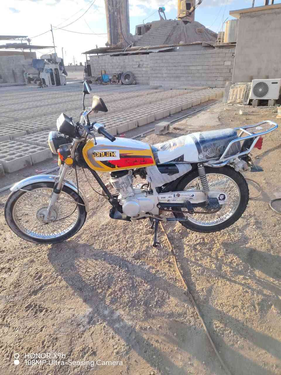 السلام ورحمة البيع السعر 350نضفه فول اي نقص مابي الشري التصال *********** موديل 20
