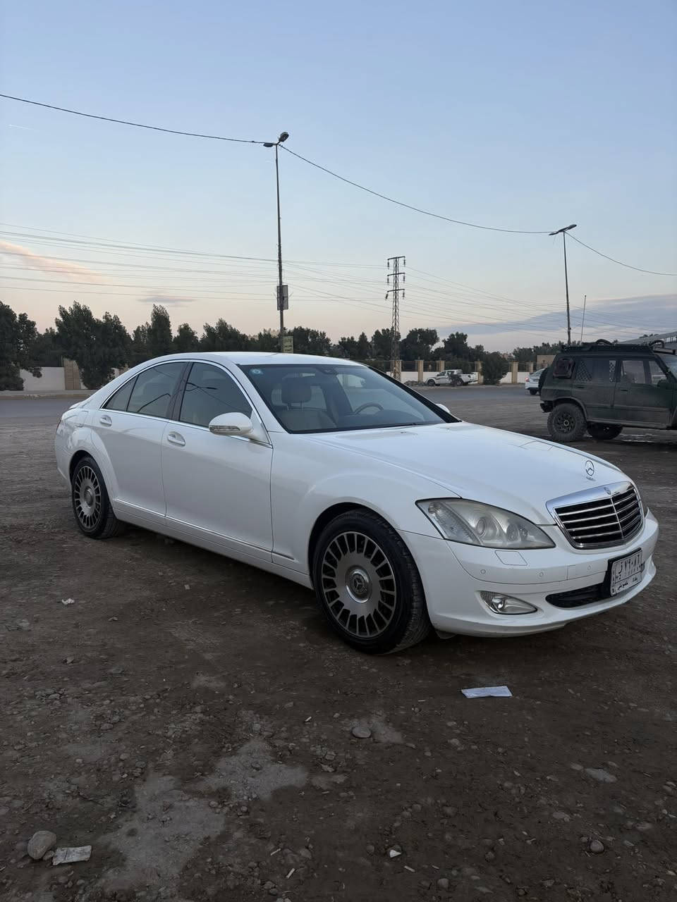سلام عليكم مرسيدس اس 350/2007 سيارة نضيفة او نصبة ماشية 170كيلو  عليه ويل مايباخ  رقم بغداد اصولي ال سيارة بيه رصعات بسيطة بل جاملغات الخلفية 
بغداد 
 السعر مناسب اتصال  بيك خير او تددلل  
***********
