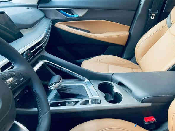 Cs35 plus 2025
فئة الترند مواصفات معروفه
السعر (130)
ماشيه(10000)
***********
