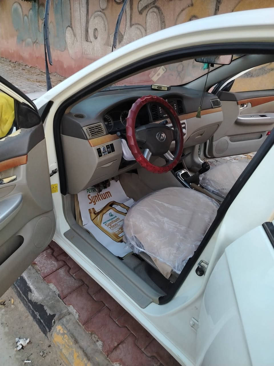 السلام عليكم ليفان ٢٠١١ رقم انكليزي بغداد مكان سياره واسط الاستفسار
***********
