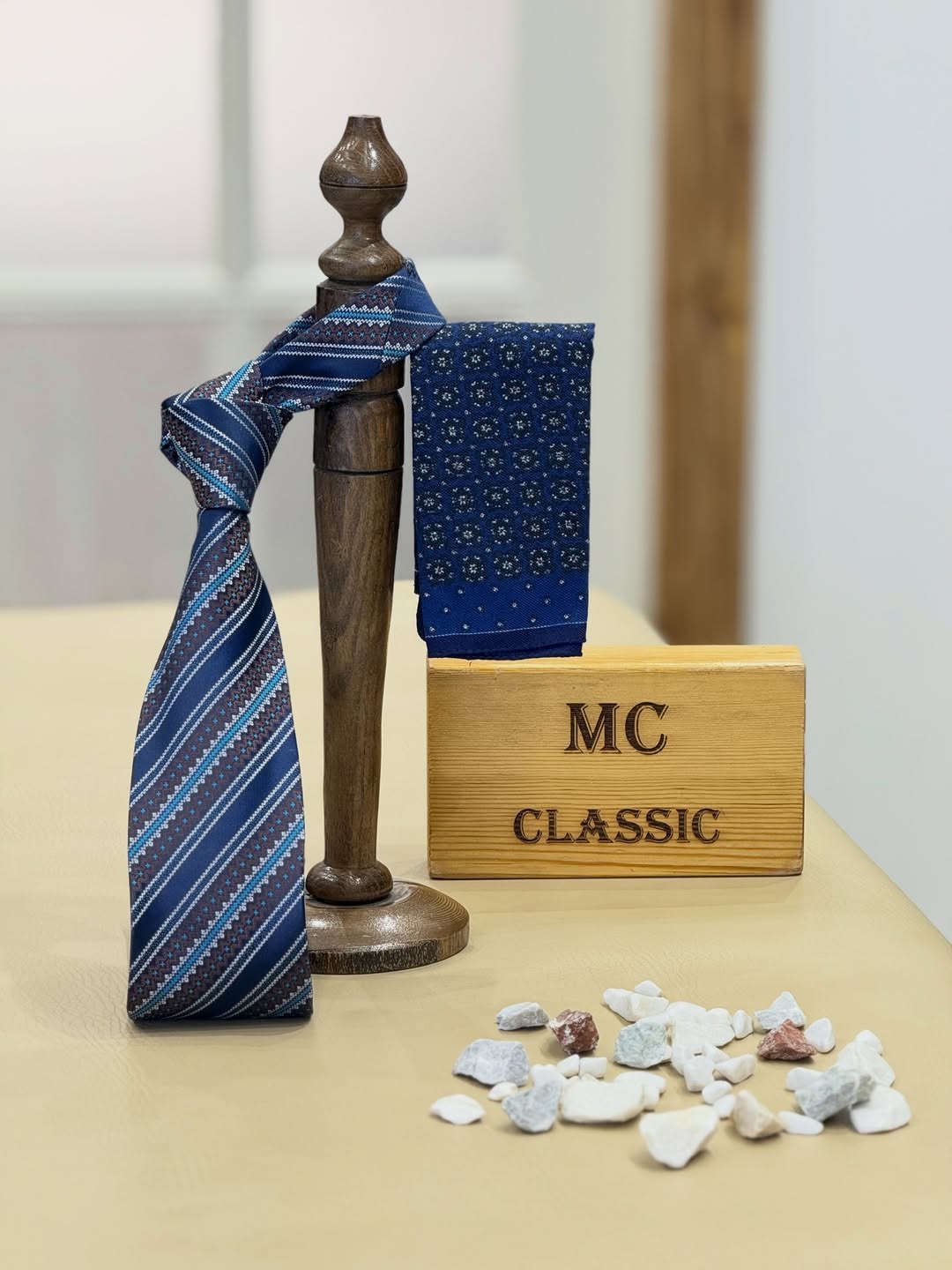 ⁨	⁨	⁨	⁨	‏ MC CLASSIC ‏ ⁨	⁨	‏ 
  الأناقة _تبدي _من_ أول _خطوة

⚜️رباط  وكاله MC CLASSIC
⚜️الطول : 160سم
⚜️العرض : 7 سم 
⚜️السعر : 25الف 
⚜️الصناعه : تركي

‏‎للحجز او الاستفسار مراسلتنا على الصفحه
اومراسلتنا واتساب  *********** .  ***********
تلكرام :- https://t.me/mcclasic
انستكرام :- https://www.instagram.com/mc_classic79?igsh=MWZuc3Z2b2YycGNwOA%3D%3D&utm_source=qr
تيك توك :- https://www.tiktok.com/‪‪‪‪‪‪‪@mcclassic79‬‬‬‬‬‬‬?_t=8kdkCdce82f&_r=1
سناب جات :- https://t.snapchat.com/QEyQBMCC
#العنوان
 بغداد - كرادة داخل -فرع صيدليه جوهره ابن حيان 

اوقات الدوام من 10 صباحا الى 12 ليلاً
🔴 يوجد #توصيل بغداد وكافة المحافظات 
بغداد 🚕  5 الف  المحافظات 🚗 5 الف⁩⁩⁩⁩⁩⁩
