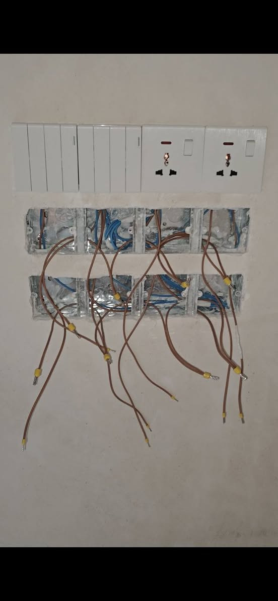 كهربائي لكافة انواع التصميمات و التأسيسات و التصليحات 
***********
‏‪0772 501 0198‬‏
