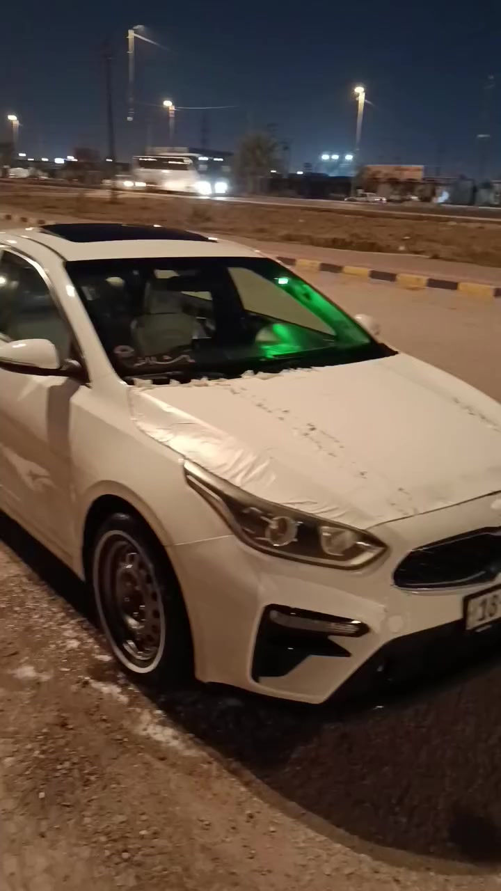 سيراتو 2021 فول مواصفات
  سابقا مكفوله من صبغ بيها بارد قليل
 حاليا تنباع على حادثها  رقم بابل انكلزي  بسمي 
السعر 135 وبيها مجال لشراي 
وغراضها لبلادية موجوده لويل ونواعم مالها 
***********
