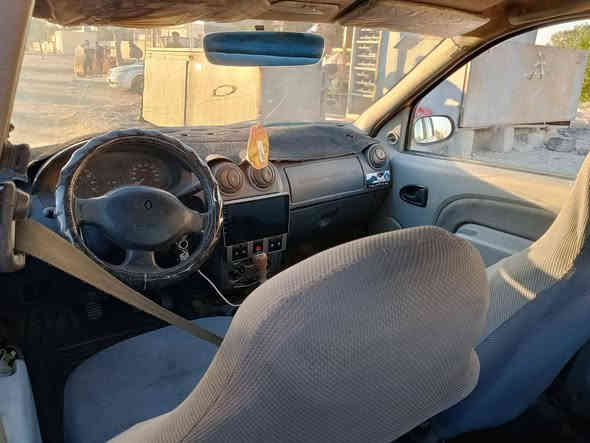 سلام عليكم رينو للبيع 2013 مكفوله مكينه كير تبريد ثلج تتفة شاشه كامره طخه خفيفه هلال وره سياره كامله مناقصهه برغي سعر 43$ ( ***********)
