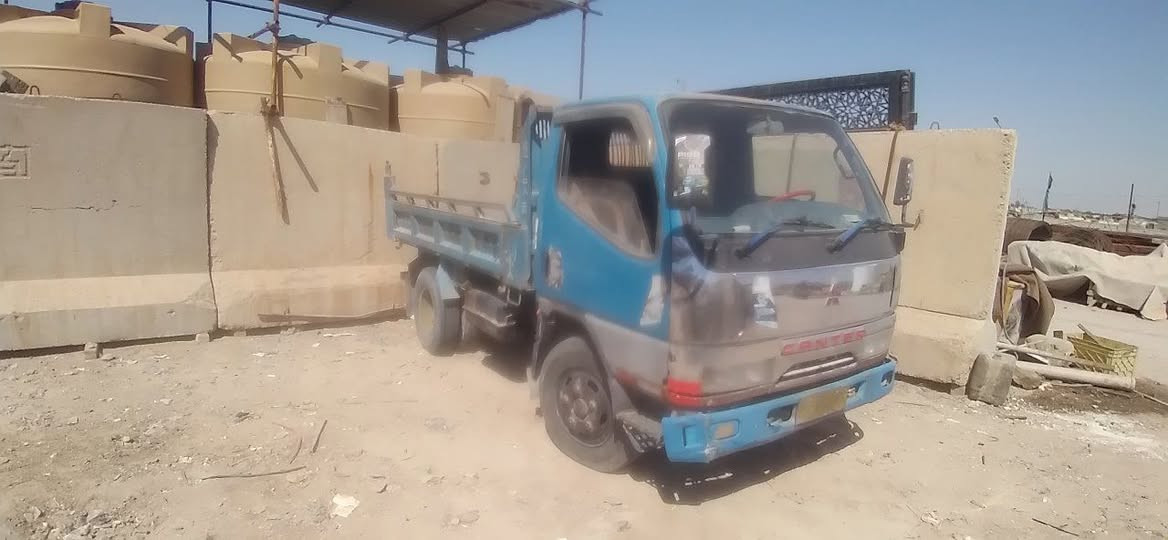 كنتر مكفولة مكمل معاملة ودافع كل الرسوم والهزة والضريبة وحاليا عد المعقب باقي بس الأرقام والمعقب واصلة فلوسة مكاني النجف *********** راسلني واتس اب السعر ١٢٠ .حاليا تشتغل بشركة بابها موجود ودعاميتها الاستيل شاصي مكفول
