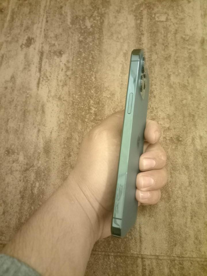 سلام عليكم ١٢برو ماكس ٢٥٦ مبدل شاشه وبطاريه جهاز حلو السعر ٣٢٥بي مجال بسيط *********** مكاني شعب
