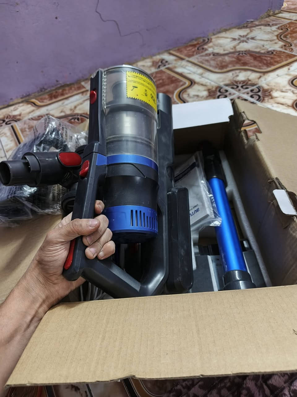 إخوان مكنسه شحن ماركه شغاله بيه ست عمال قليل للعلم غراضه مامستعمله بلةجيس سعر ٣٥


**إذا كنت صاحب هذا الإعلان وتريد حذفه لأي سبب، رجاءا أرسل رسالة إلى الدعم الفني**