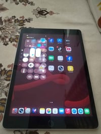 آيباد ٩ • ذاكرة ٦٤ • ملحقات كاملة