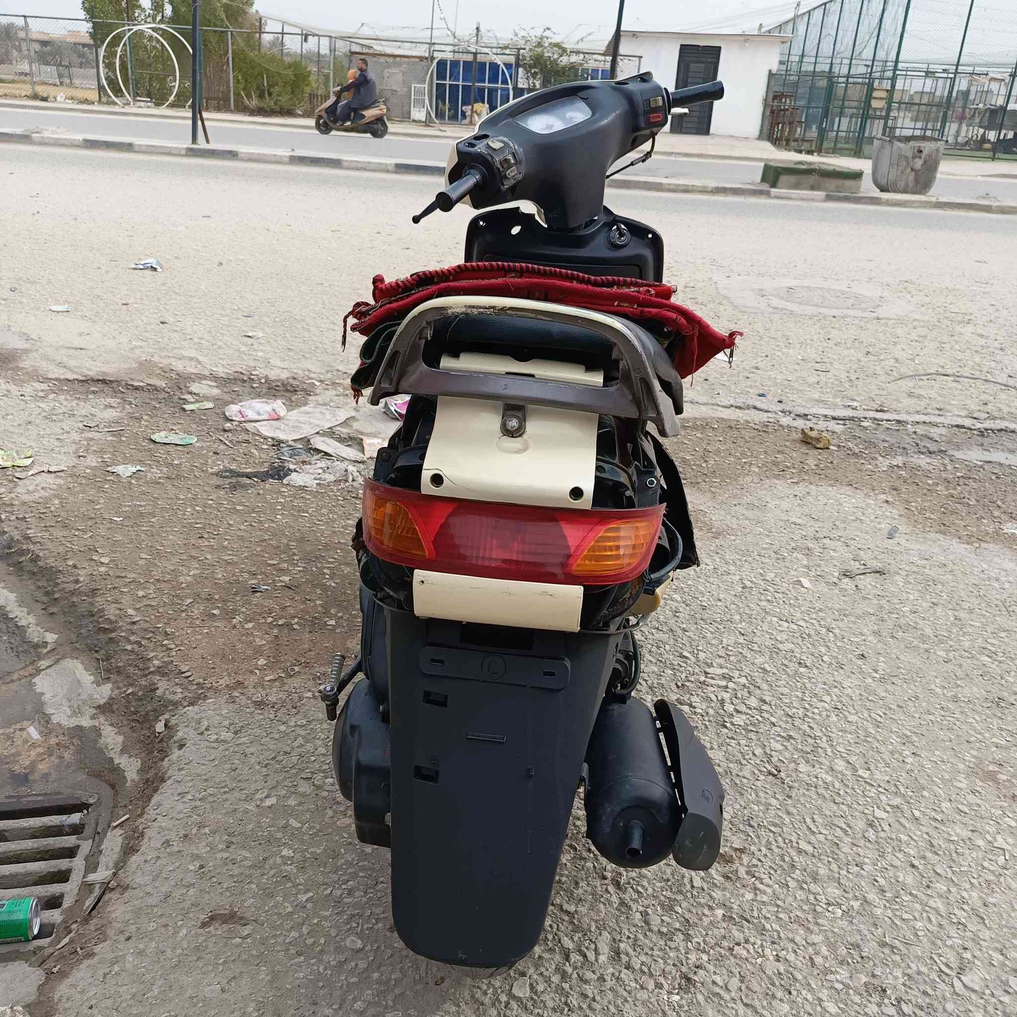 السلام عليكم دراجة للبيع ماناقصها برغي مكاني كوفه حي ميسان المو شراي لايشلع كلبي جيب مصلح وتعال افحص  رقمي ***********
