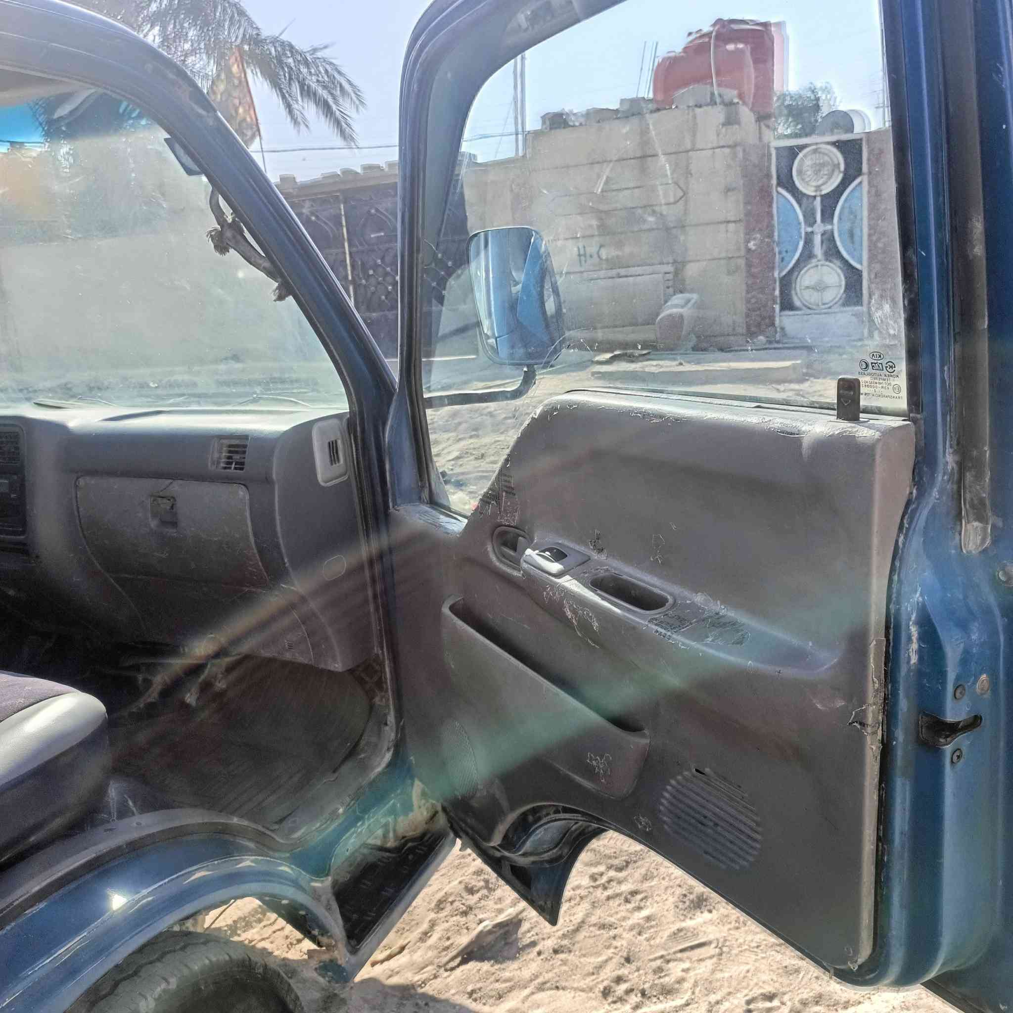 فونتيرة 
مكان السيارة بصرة قضاء الزبير 
رقم السيارة بغداد راعيها بالبصرة تتحول في البصرة 
المديل 1998
السعر50وبيهه مجال قليل
السنوية 2028
رقم الهاتف 
***********
السيارة كفالة عامة شاصي مكفول
مكلف بالنشر
