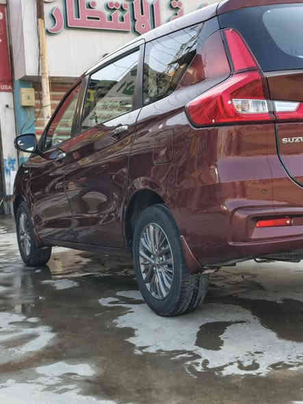 السلام عليكم ساسوكي موديل 22سيارة كفالة ماعدا الحالوب مطلوبة للمصرف ل2027تنفك تصير حرة سيارة مواصفات سبعة راكب تحكمات  بصمة رادار مري شفط 3قطع تبريد سيارة خير من الله محرك 1500كير مكينة كلة كفالة بعدهي بضمان الشركة لحد الآن السيارة ماشية 130 بدون حادث...... رقم *********** بغداد السيارة
