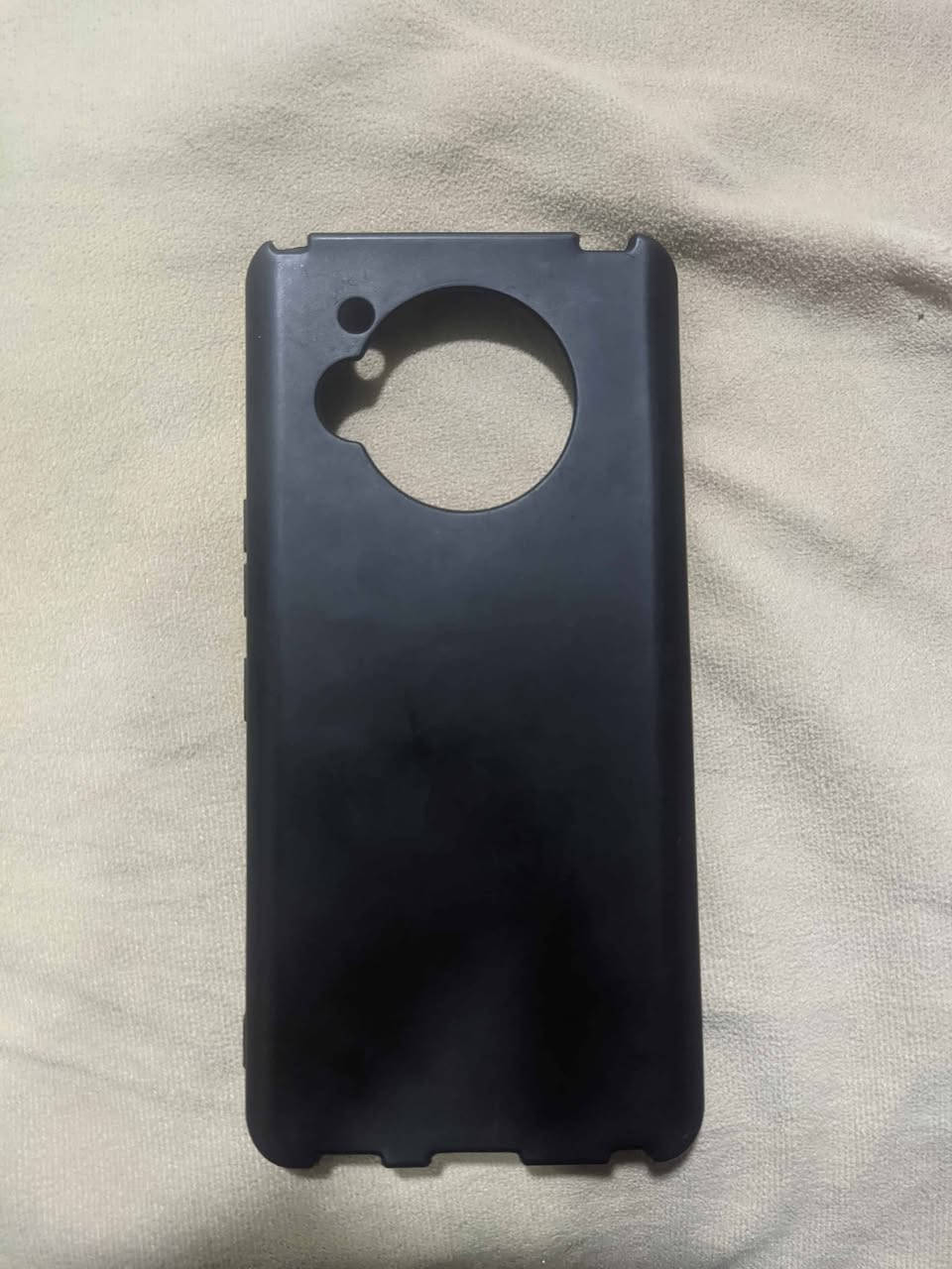 ‏السلام عليكم اخوان هذا جهاز اسمه
‏sharp Aquos r7 
‏
‏جهاز ذاكرته 256 رامه 12 تردد 240 فريم اخوان الي يعرف بيهن يدري هيج جهاز شكد نادر وآله رغابته نظامه مال Google pixel كاميرته تشك شك جهاز يخبل بس بي مشكلة وحدة بالجهاز بي تطبيع علشاشة خفيف ميبين موضح بالصورة 
‏
‏مكاني بغداد الزعفرانية شارع المعهد 
‏رقمي *********** بي واتساب علمود الاتفاق 
‏سعره
