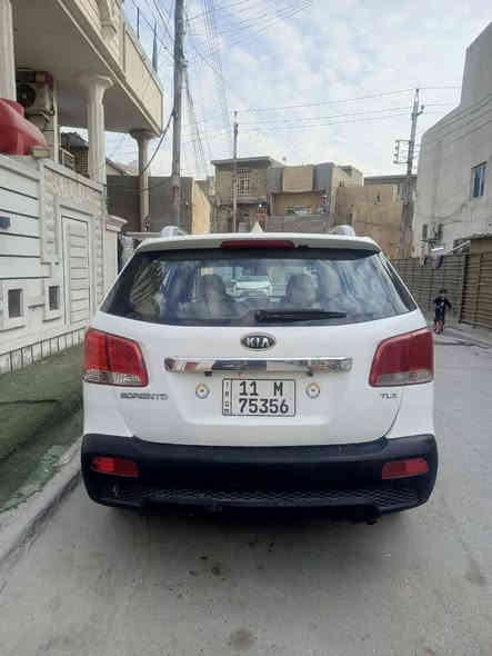 السلام عليكم للبيع او مراوس كيا سورنتو خليجيه موديل ٢٠١١ محرك ٤سلندر ٢٤٠٠ دوش سبعه راكب تدفئة وتبريد قطعتين شاشه كاميرا كهربائيات كلهه تشتغل داخل نظيف صدر امامي وخلفي ممتاز تخم تاير نظيف مصبوغه حزام اثر طخات مكفوله من الحادث القوي مكانها بغداد الدوره ابو دشير هاتف *********** رقم بغداد دولي جديد سعرها ١١٨ وبيها مجال بسيط تحياتي للجميع بغداد
