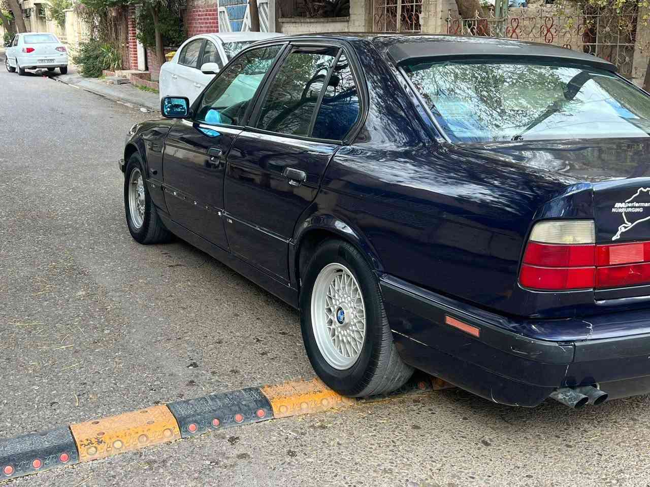 ***********بي ئيم حجم 525 موديل 1991 رقم كركوك مشروع وطني  كير توماتيك 
سنويه جديد لحد 2029 ‌ شرط تحويل وكاله بطاقه بنزين موجود  السياره صبخ جماليه فقط بدون ضربه بدون معجون  كير محرك شرط كاربايت صدر  تايرات تبريد شرط سعره 56  مجال  هاذه رقم صاحبه اني امكلف بس بل نشر  ارجو اذا شراي خابره عنوان كركوك  *********** كركوك, العراق
