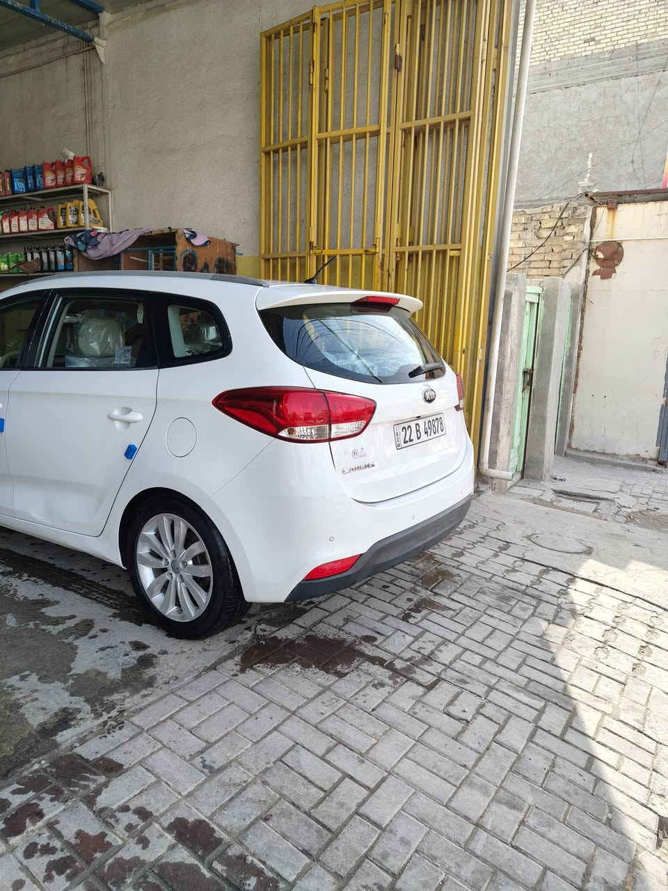 السلام عليكم كيا كارنز سبعه راكب موديل 15جديده السياره بمعنى الكلمه گير مكينه تبريد حداديه كلشي جديد تخم تاير كلشي شغال ما عايزه برغي مابيه كل نقص 
رقم  وهزه جدد سنويه لل2031 تريد وكاله تحويل حاضر مكفوله من الفتح والتبديل والصبغ بيها ملاحظات جدا بسيطه السعر اتصل واني بخدمتك  ***********
