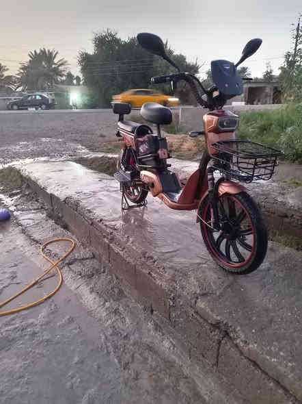 السلام عليكم بايسكل شحن للبيع  نضيف بطاريات جدد و خير من الله سعره 275 بي مجال مكان ديالى بعقوبه ناحيت العباره ***********
