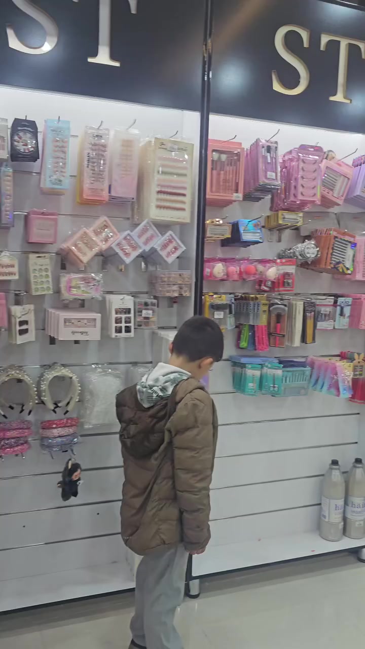 كل ماهو جميل وجديد  تلكي  فقط يم  
..مجمع ديارا....ملابس نسائي مكياج عطور اكسسورات ازياء اطفال كلشي حلو جديد متوفر عنوان مقابيل نافوره ابقرب  هلا... ماركت


**إذا كنت صاحب هذا الإعلان وتريد حذفه لأي سبب، رجاءا أرسل رسالة إلى الدعم الفني**