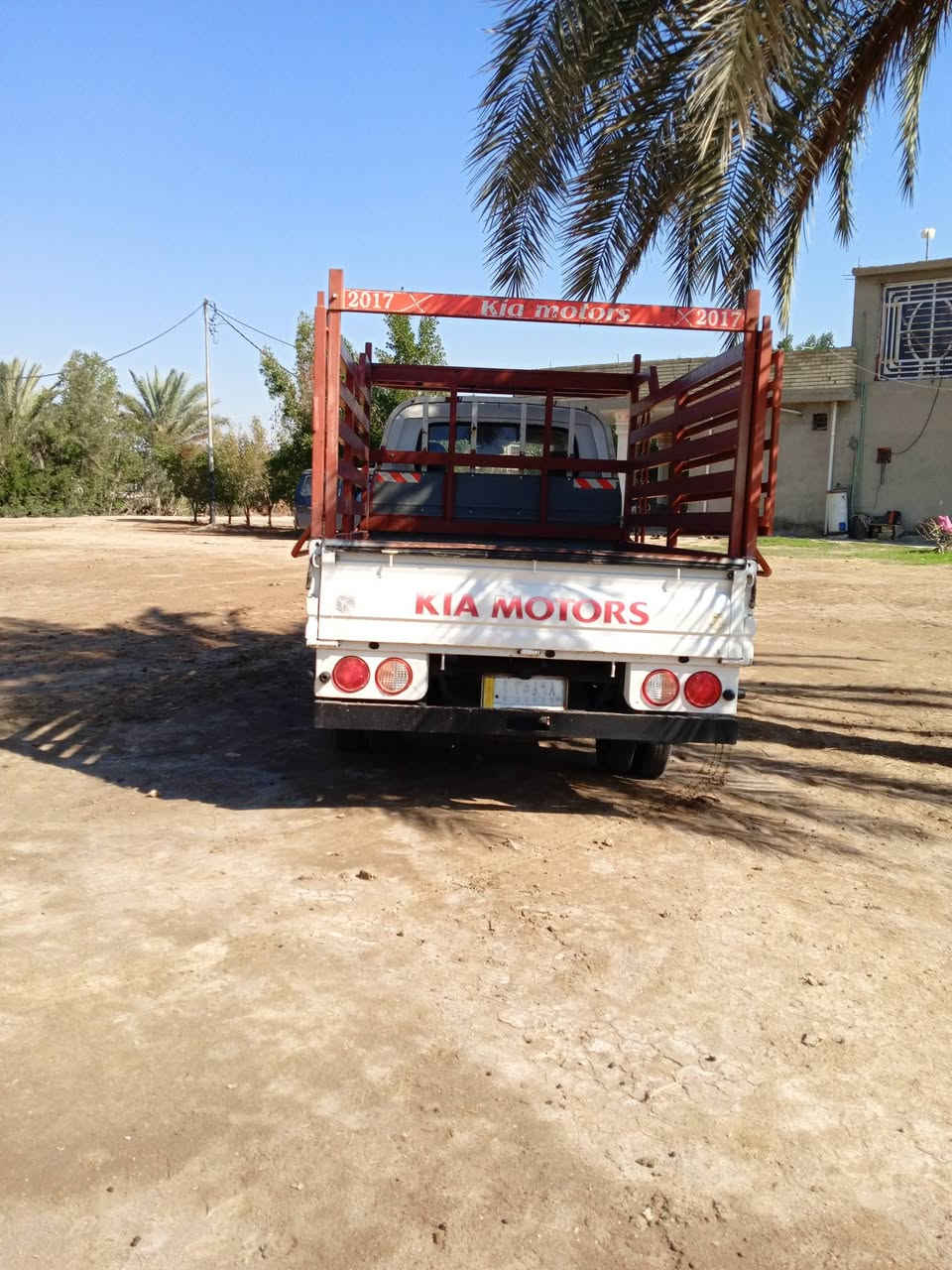 سلام عليكم
كيا قرده للبيع موديل 2017 سنويه ل2027 سياره خير من الله 
وضع شركه السياره مكفوله من ضربه وتبديل وصبغ سياره 
وضع شركه مال جناي مكينه كير اكسن خير من الله شواصي نضاف وضع شركه 
سياره كلها وضع شركه 
ما ناقصها برقي               السعر مناسب بــــ 120 وبيها مجال
مكان السياره واسط الصويرة 
الاستفسار على هاذا الرقم ✅ 
***********
