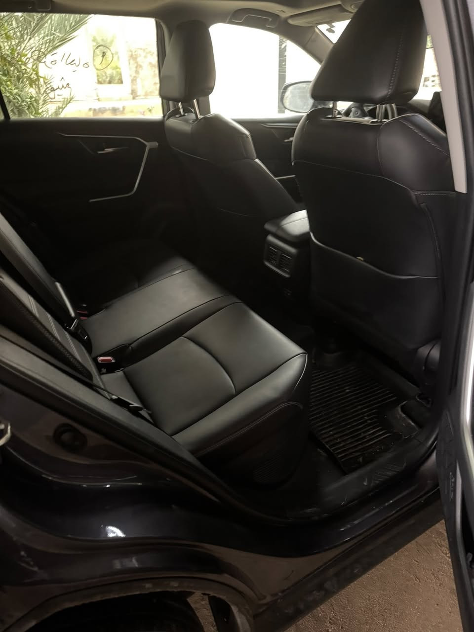 راف فور هايبرد xle بريميوم 2024
سيارة بدون دواخل بدون ايرباك

بدون صبغ حادثها باب جنطة تبديل بلادي نفس اللون 

ماشية ٤٣ الف 

السعر ٢٤٥ وبيه مجال للترقيم 

العنوان الانبار/ الرمادي / القائم

***********
