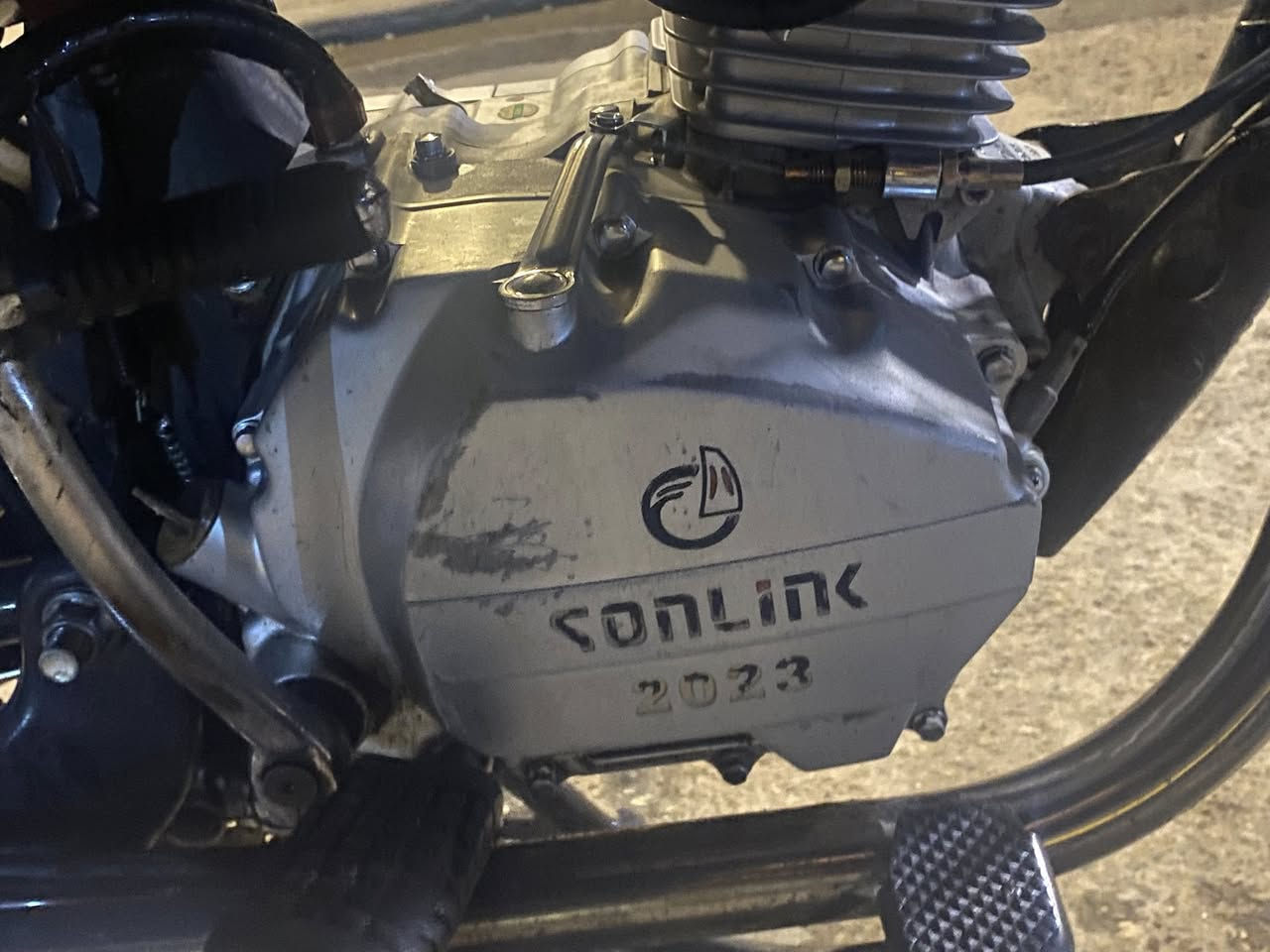 سلام عليكم دراجه نوع سونك موديل ٢٣ اوراق كامله مكينه مكفوله غطاس تيرات جداد جوبلس كهربائيات كلها شغاله السعر ب٥٢٥ وبيها مجال بسيط حك الجيه مكاني بغداد الدوره وهذا رقمي ***********
