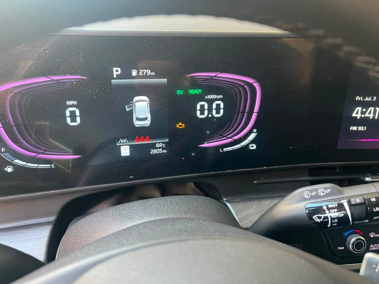 السلام عليكم كيا سبورتج بلكن هايبرد اكس لاين موديل ٢٠٢٥ ماشية ٢٨٠٠ ميل البنيد مصلح نفسة وصبغ نص البنيد بارد بالجاملغ وباب السايق مواصفاتها معروفة ايرباك دركة ومبدل بعمان اصلي المكان بغداد السعر ٢٢٠ وبيها مجال قليل للأستفسار ***********
