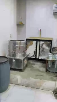 غراض محل كامله هنه والمحل اليريدهن يخابر  ‏‪0 771 113 6429