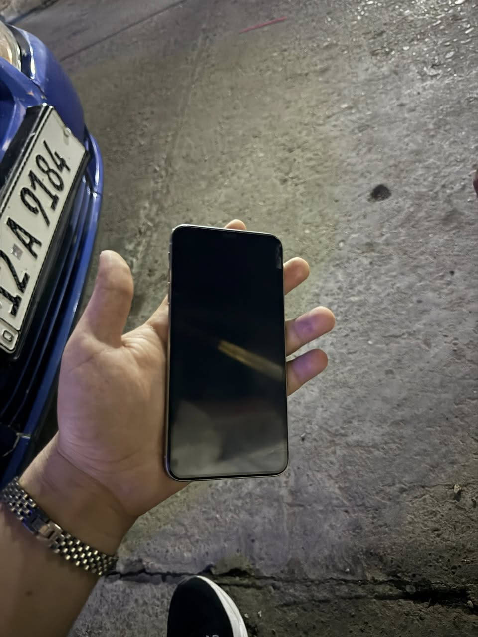 سلام عليكم
ايفون Xs Max
نضافه فول 
جهاز مال بيت 
ما مبدل بي كلشي نورمال 
بطاريتو  ٧٨ 
ذاكره ٦٤
جهاز كلش نضيف  ما يعبر هوى وما مفتوح نهائي 
وموجود الكارتون مالتو 
مكان حي الصديق 
ادفع سعر عجبني ابيعك 
***********
