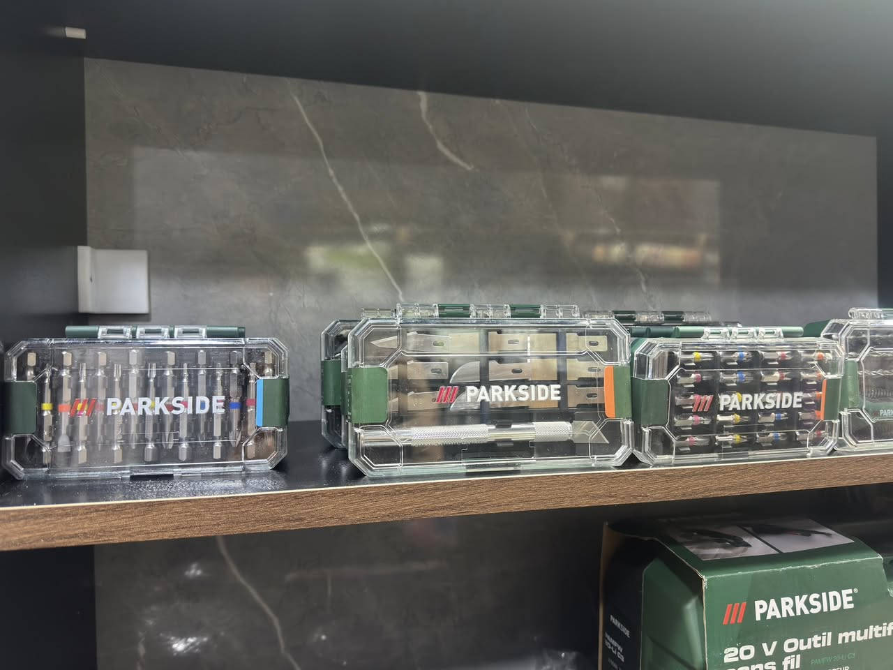 سلام علیکم اخوان مجموعة من ماركة Parkside ارید اي واحد سائل بالکومینت، مع احترامات


**إذا كنت صاحب هذا الإعلان وتريد حذفه لأي سبب، رجاءا أرسل رسالة إلى الدعم الفني**