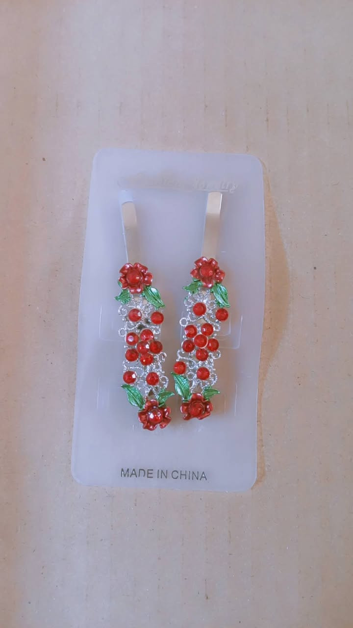 السلام عليكم اكسسوارات شي ان للحجز واتساب ***********
