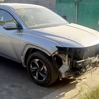 توسان هايبرد 2024 بلاص مواصفات فول 1/1 بدون سليت روف دواخل جلد أسود حس...