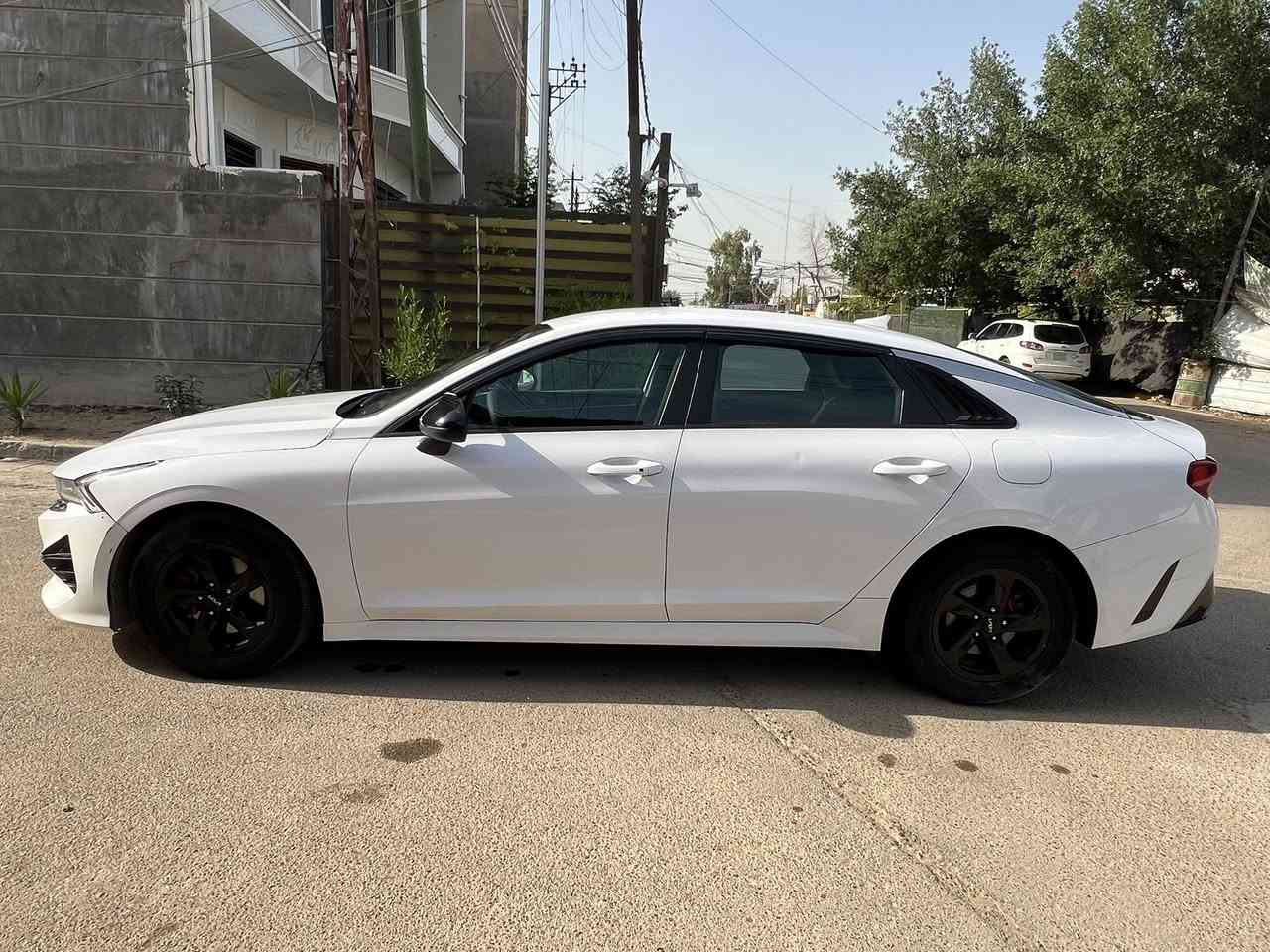 السلام عليكم
اوبتما k5 2022 للبيع وارد  أمريكي حادث بنيد فقط وبيها بارد مواصفات Lxs المعروفه محرك 1600 تيربو  ماشيه70 ml السياره رقم أربيل ب اسمي الموقع:حي العامل قرب البانزين خانه *********** السعر :150 ورقه او مراوس مع كورلا 2025 هايبرد صيني الشكل الخليجي
