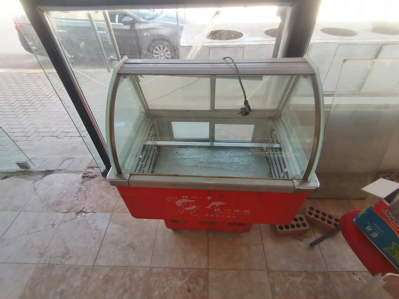 السلام عليكم
غراض مطعم كامله مستعمل اخو الجديد
للبيع
***********
