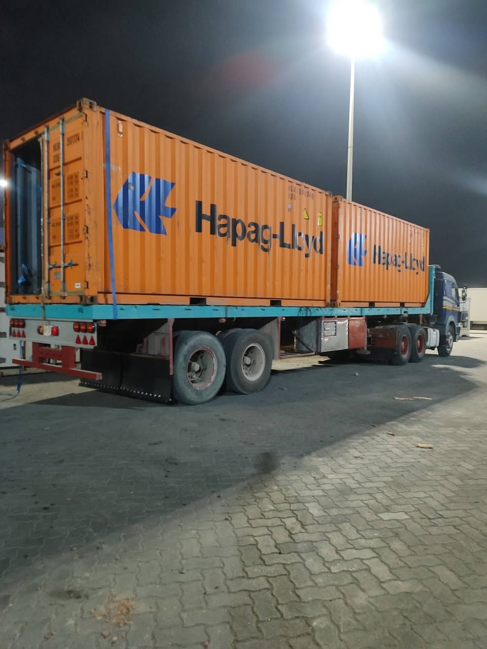 سلام عليكم عربانه بلوم قطعتين مكفوله تخم تاير مجموعه ام الجاكوج جاهزه كبل للشغل 
***********
