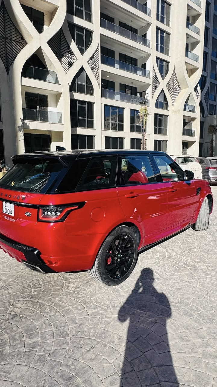 السلام عليكم
للبيع رانج روفرHse سبورت موديل 2022
السياره خليجية وكالة سردار ضمان 
6 سلندر تيربو 
ماشية 42000كم نظيفة جداً 
السياره مكفولة كفالة عامة من كلشي عدا 
بيه رصعة صغيره فوق الباكلايت الايسر
السيارة مغلفة ppv
مواصفات السياره 
ابواب شفط-جكات -كشنات تدفئة
رادارات - حساسات- لايت داينمك
ثلاجة- تنبيه خروج عن المسار 
وبعد بيه كثير من المواصفات 
رقم بغداد مميز يباع مع او بدون حسب القناعة 
باسمي تحويل ثاني يوم
مكان السياره بغداد زيونة او المنصور 
للاستفسار ***********/
