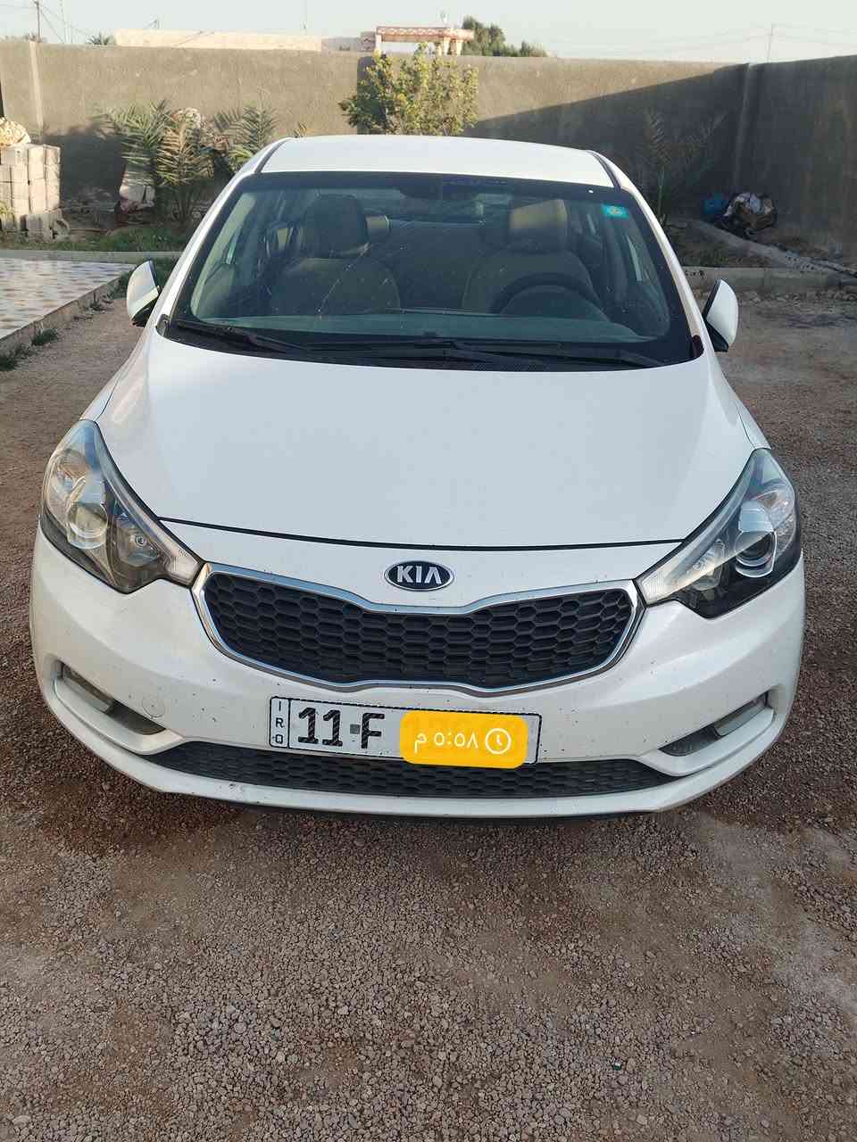 سلام عليكم سيراتو للبيع 2016 رقم بغداد دولي بسمي سنويه وهزه جديده 2029  ماشيه 133 الف مكفوله من الفتح وتبديل والصبغ فقط مكانات بارد مكانين فقط  كلش بسيط كير محرك مامفتوح شرط حداديه جديده كله تبريد ثلج كهربائيات جديدها  سياره جاهزه من جميع نواحي سعره 130 وبيه مجال بسيط ال شراي مكان سماوه اي استفسار اتصال *********** المو شراي لا يكسر بحلال العالم بيع نقد فقط وبدون مراوس
