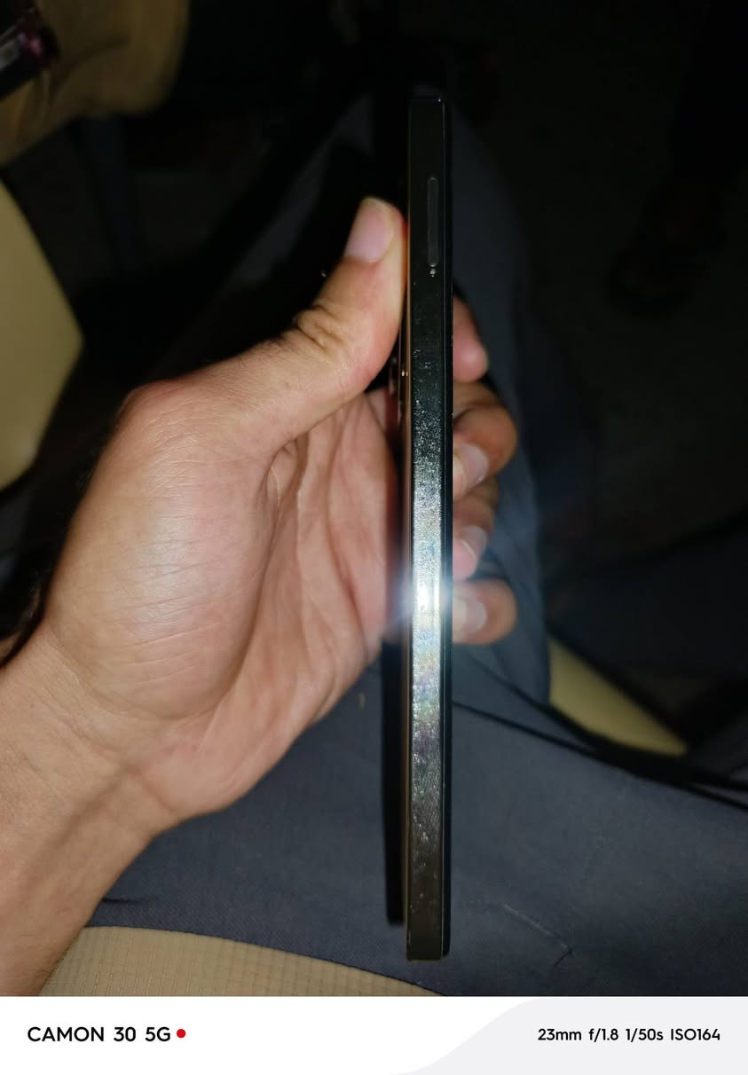 سلام عليكم انفنكس هوت 40 برو
ذاكره 256 جهاز مثل ما موضح بصوره بدون ملحقات 
سعر 150 وبي مجال مكاني بغداد 
*********** واتساب وتصال ومسنجر متواجد

