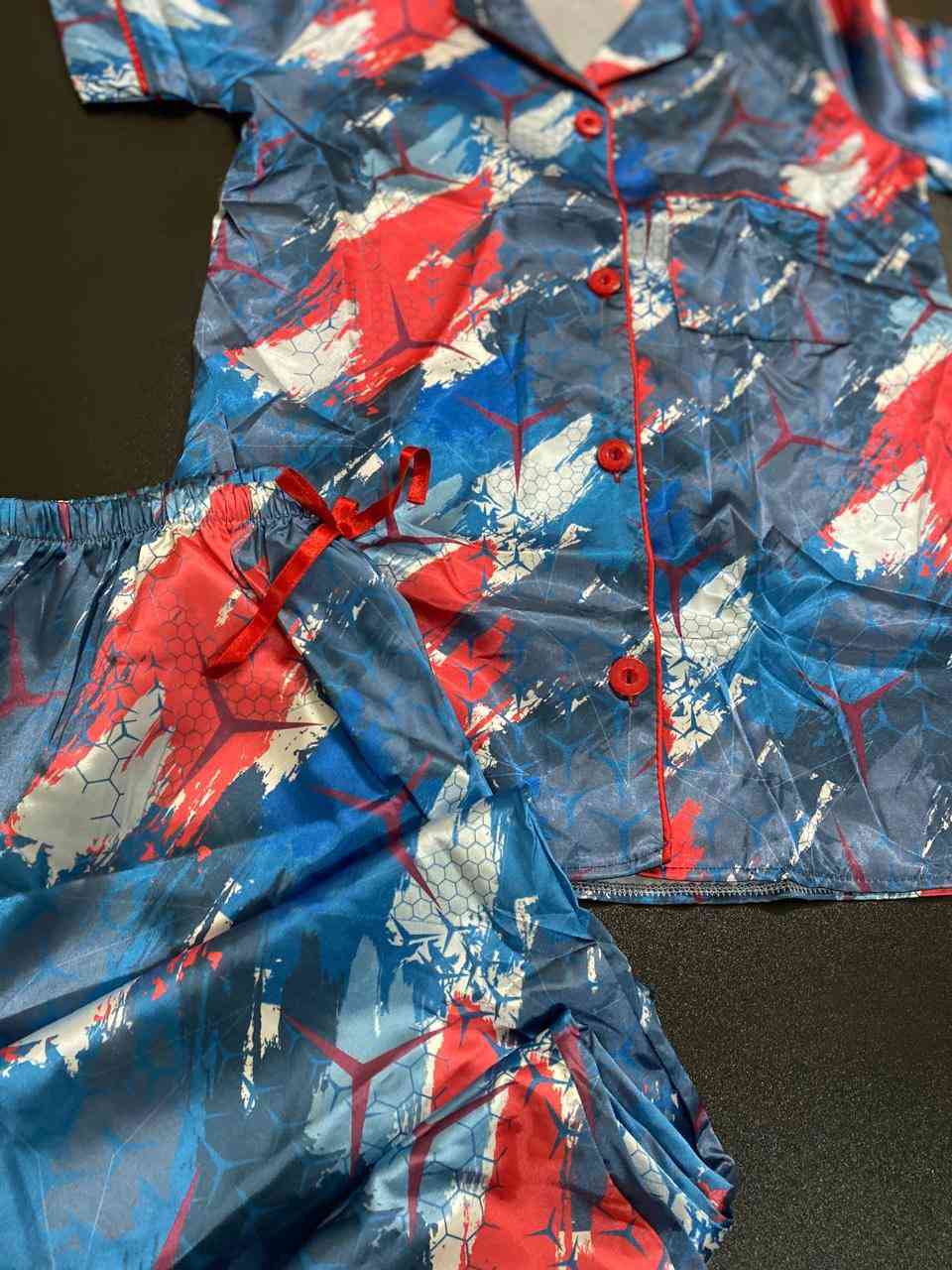 يلا بنات العيد قرب كل عام وانتن بالف خير مايحله العيد الا 
بجامة البيت حبايب 
بجامة العيد خامة ستن ثلاث قطع بجامة توب وشورت 
السعر 8الاف


**إذا كنت صاحب هذا الإعلان وتريد حذفه لأي سبب، رجاءا أرسل رسالة إلى الدعم الفني**