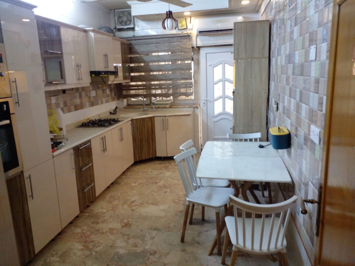 💫اكتب رقم واحد يوصلك السعر خاص💫

💫دار للبيع منطقة الكرادة داخل

💫المساحة 140 متر واجهة 7 

💫حالة السند مشترك 

💫يتكون من كراج حديقة استقبال مطبخ حمام عدد 2 غرف نوم عدد 3 

📍العنوان الكرادة داخل شارع بن رضا علوان

💫*********** 💫***********💫
