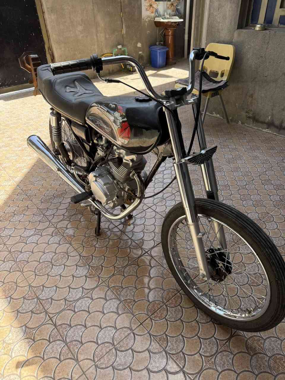 سلام عليكم نامه للبيع ما مفتوح برغي جديده دراجه كلك سعر ٥٠٠ وبيه مجال  ***********
