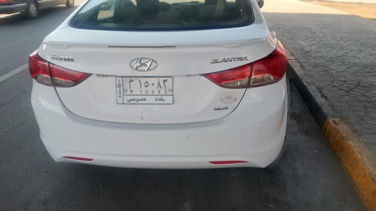 انترا مديل 13 خليجي بيه قطعتين صبغ السياره نضيفه كولش مواصفات فول عدا البصمة
فتحه
بطن جلد + صاج
5ويلكب 
مري شفط ،+اشاير بالمري
شاشه وكامرهالسياره جاهزه تبريد اتري حلو 
تخم تاير وباتري جديد العنوان بغداد السعر 102وبيه مجال 
الرقم***********  المكينه 1600دوش
